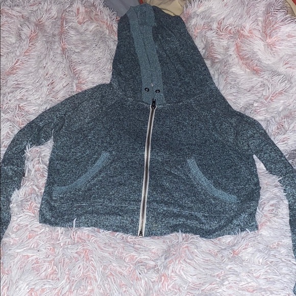 Cropped sweater - Picture 1 of 2